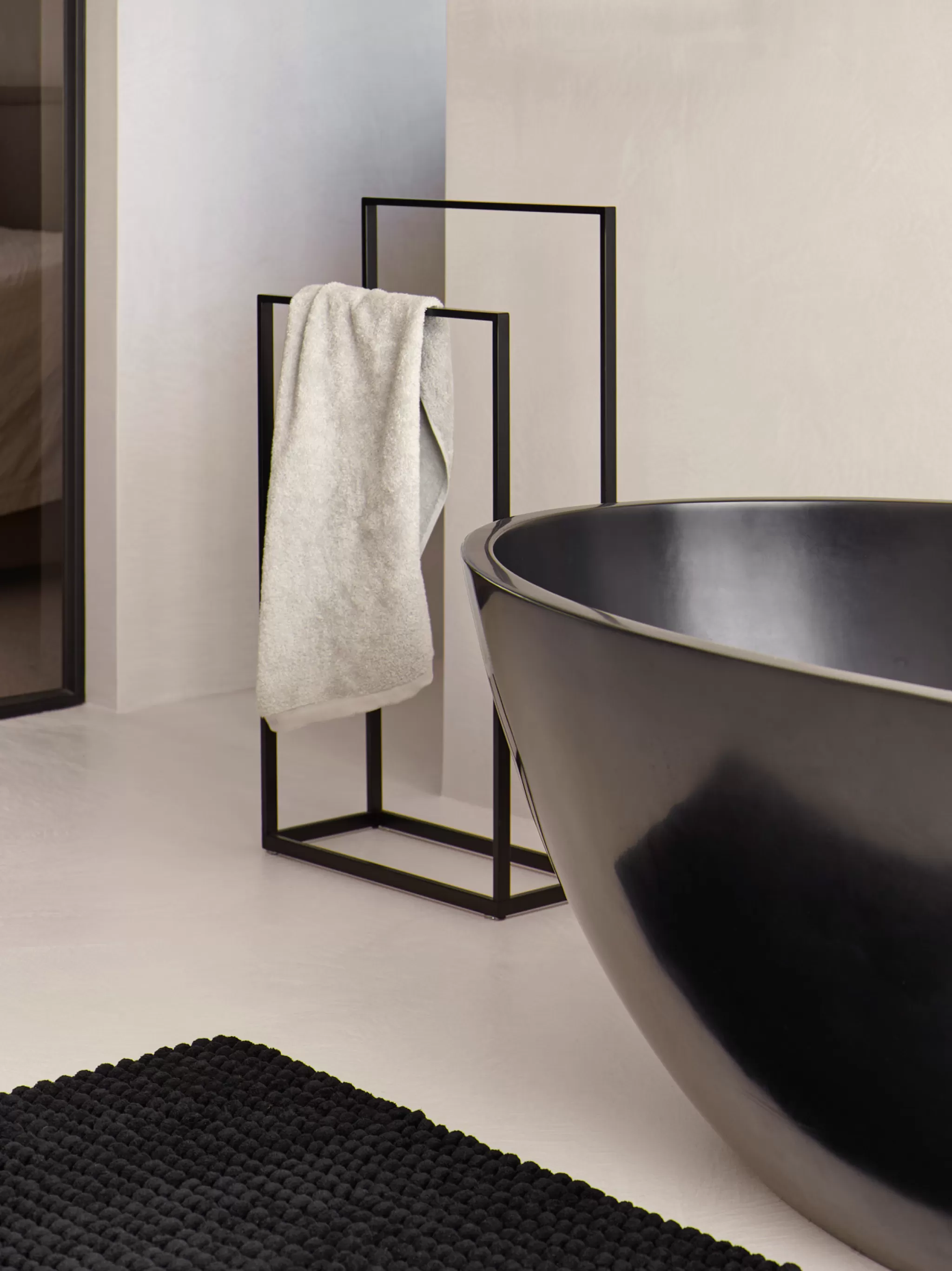 Aquanova Special*Bath Mat Axel Color Black (Axebm-09)