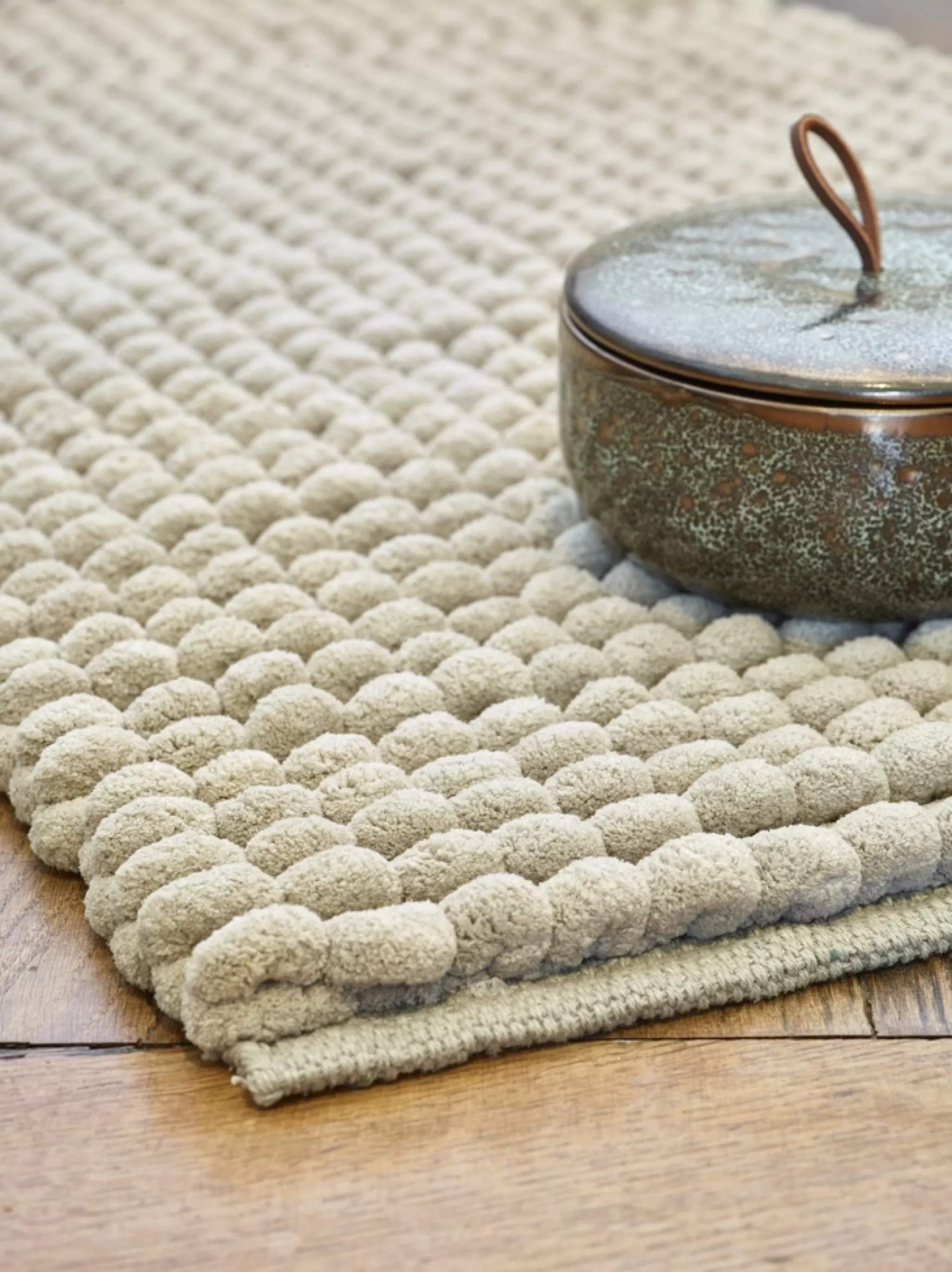 Aquanova Special*Bath Mat Axel Color Linen (Axebm-16)