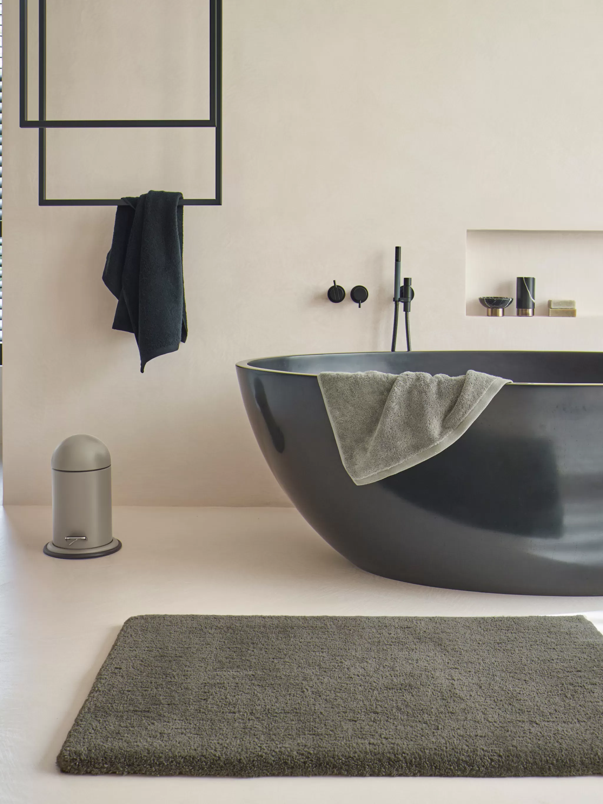 Aquanova Basic*Bath Mat Mauro Color Taiga (Maubm-302)