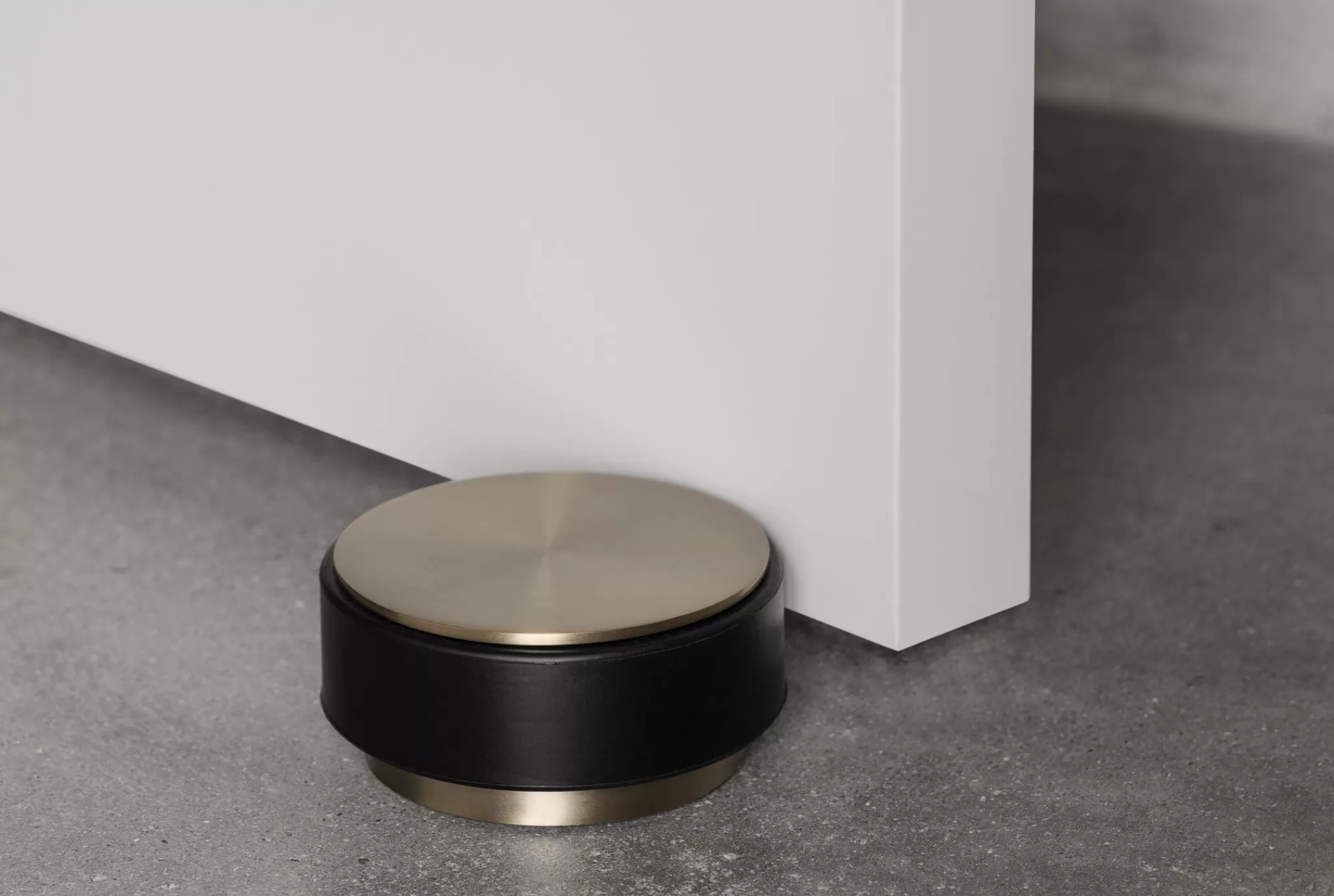 Blomus Doorstops*Stop Doorstop 1Kg - Color Brass (66917)