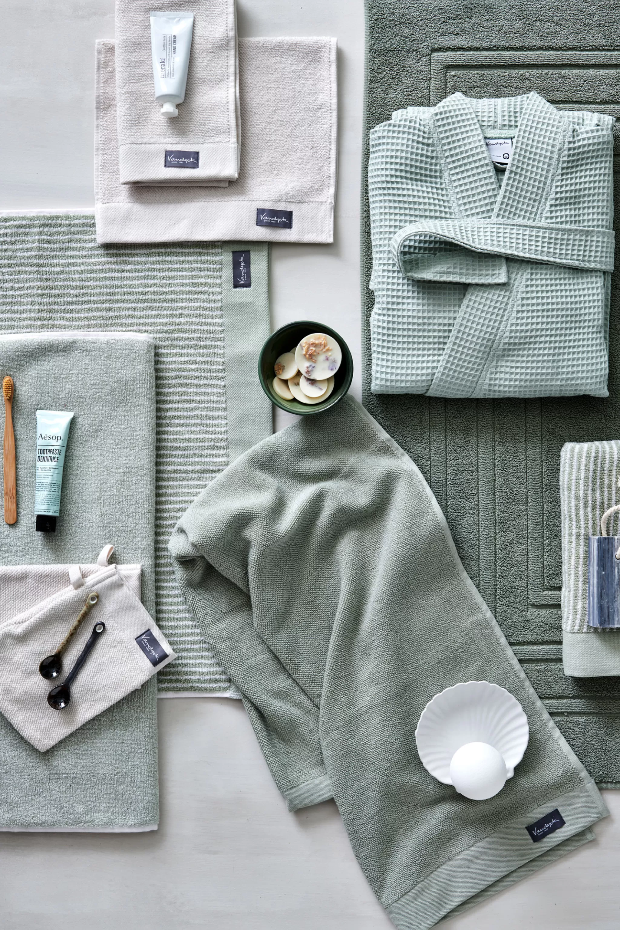 Vandyck Home*Towel Home Mouline Color Smoke Green (Bakc18201)