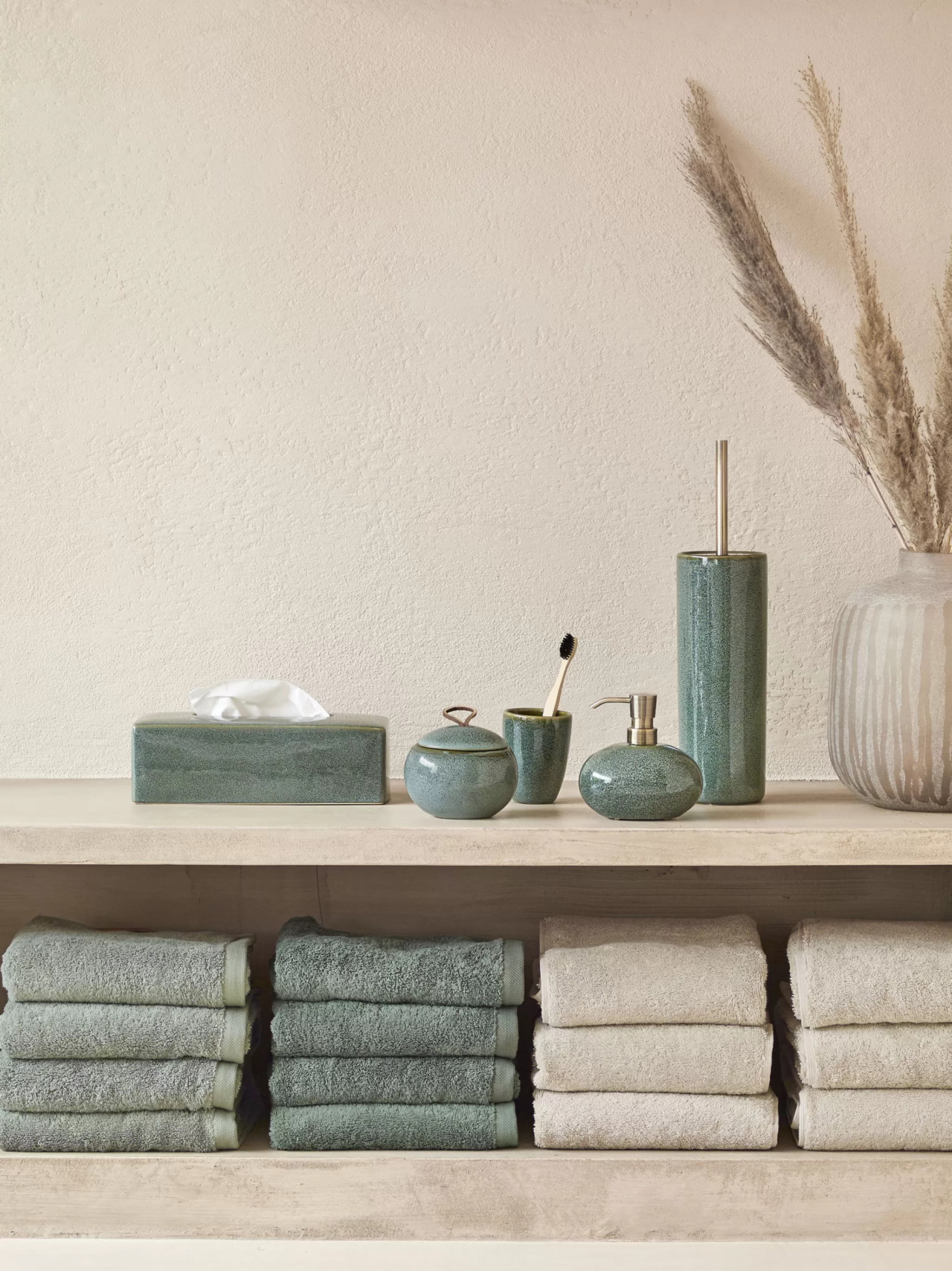 Aquanova London*Towel London Linen-16